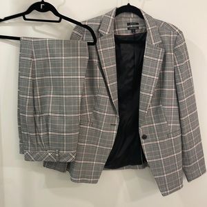 Never worn blazer and pants suit set